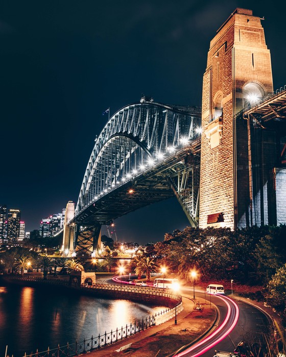 christopher-burns-641823-unsplash.jpg